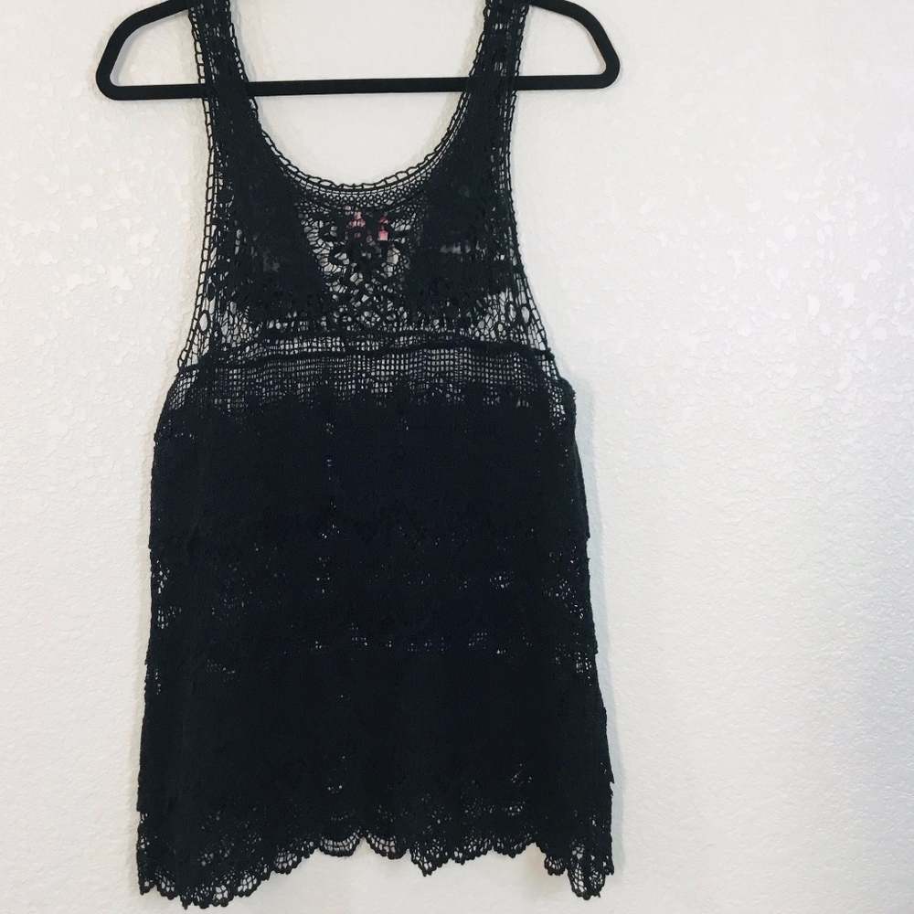 intimately free people black lace sleeveless top